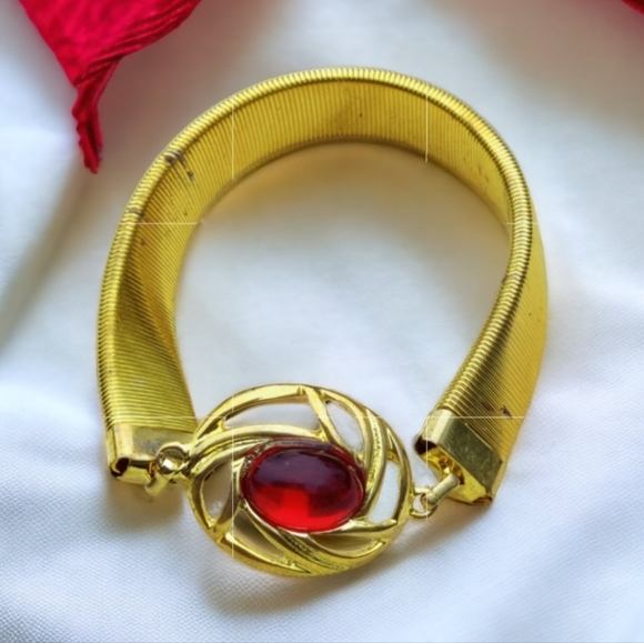 Vintage Jewelry - Vintage art deco ruby red glass bracelet